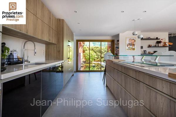 Villa Sanary Sur Mer 7 pièce(s) 235 m2