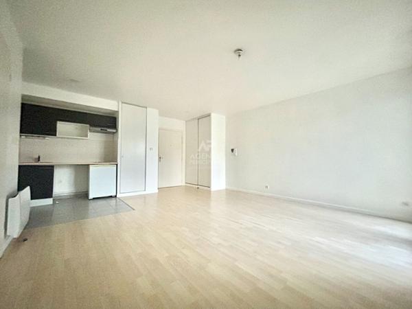 Appartement Carrieres Sous Poissy 2 pièce(s) 44.61 m2 €159 900 ** - Référence 8964