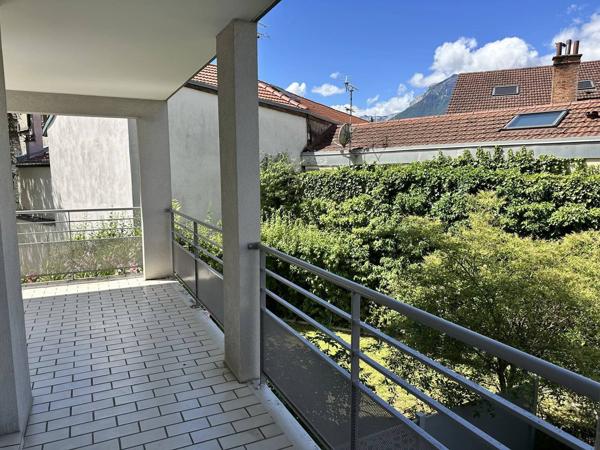 GRENOBLE – QUAI DE LA GRAILLE – T3 AVEC TERRASSE + GARAGE