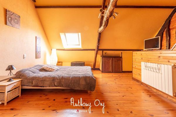 Maison à Valdallière, 14410 - 7 pièces 217m²