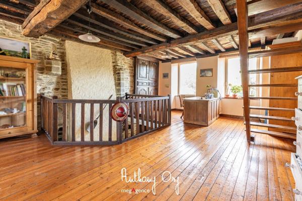 Maison à Valdallière, 14410 - 7 pièces 217m²
