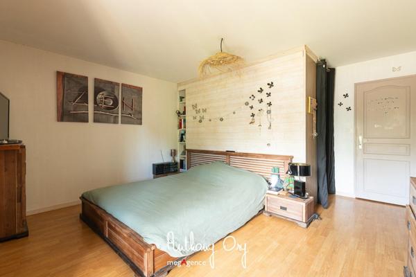 Maison à Valdallière, 14410 - 7 pièces 217m²