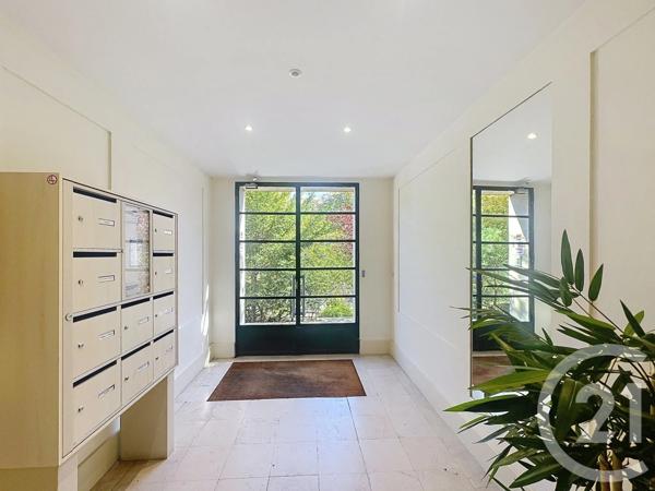 Appartement F2 à vendre  2 pièces - 54,62 m 2   ST CLOUD  - 92