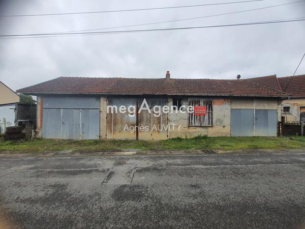 Parking à CHAMBLET, 03170 - 125m²