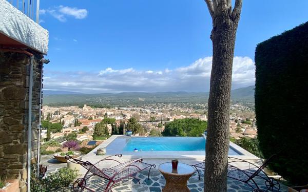 Maison à vendre    4 pièces • 174 m2 Le Beausset