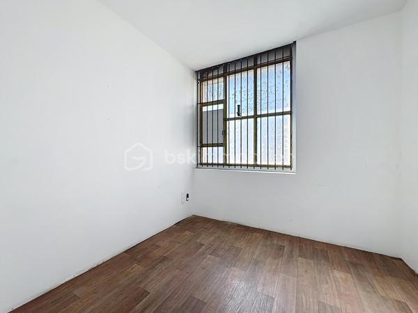 Local d activites de 155 m²