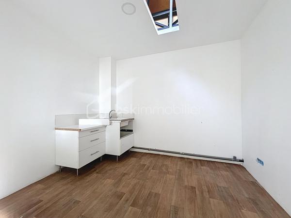 Local d activites de 155 m²