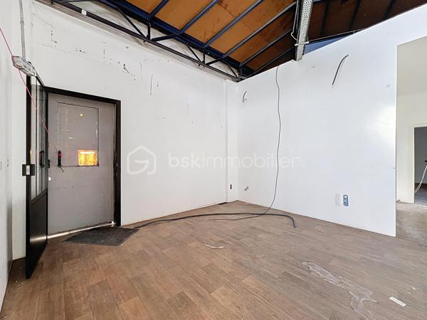 Local d activites de 155 m²