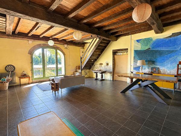 Ancienne ferme de caractère de plus de 300 m² aux portes de l'Adour