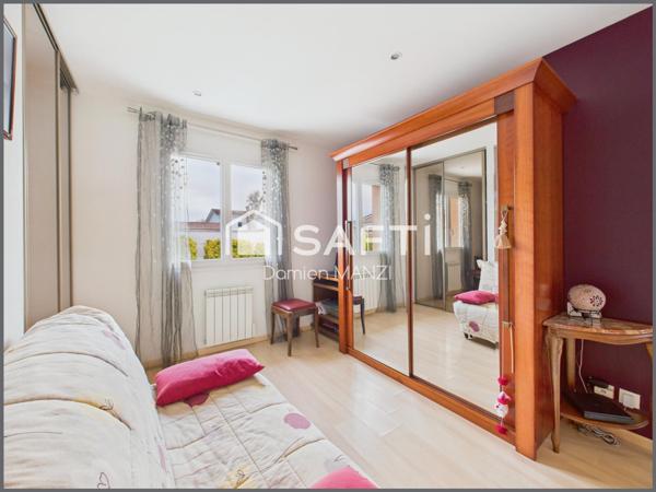 MAISON T4 AVEC DOUBLE GARAGE