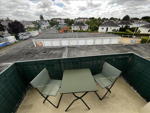 Appartement à louer 595 € CC TOURS 1 pièce 40 m² DPE D