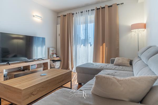 Appartement
         3 pièces
        - 53 m² Exclusivité 97 100 € *