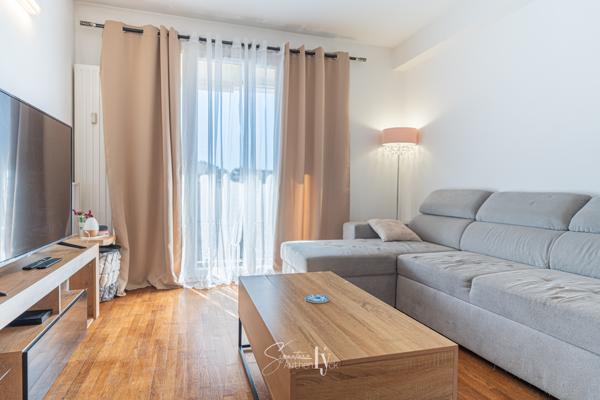 Appartement
         3 pièces
        - 53 m² Exclusivité 97 100 € *