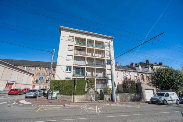 Appartement
         3 pièces
        - 53 m² Exclusivité 97 100 € *