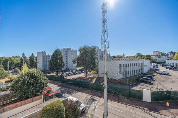 Appartement
         3 pièces
        - 53 m² Exclusivité 97 100 € *