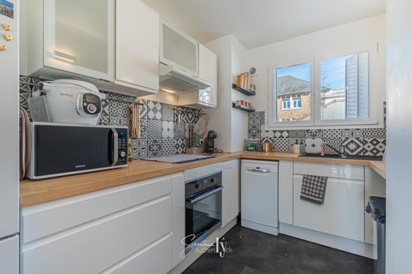 Appartement
         3 pièces
        - 53 m² Exclusivité 97 100 € *