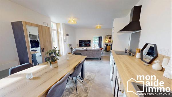 T3 de charme avec entrée et cour privatives