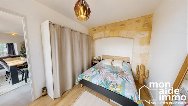 T3 de charme avec entrée et cour privatives