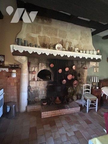 MAISON A VENDRE BAUGE EN ANJOU
5 Min BAUGE
Maison de Charme située dans un bel environnement....