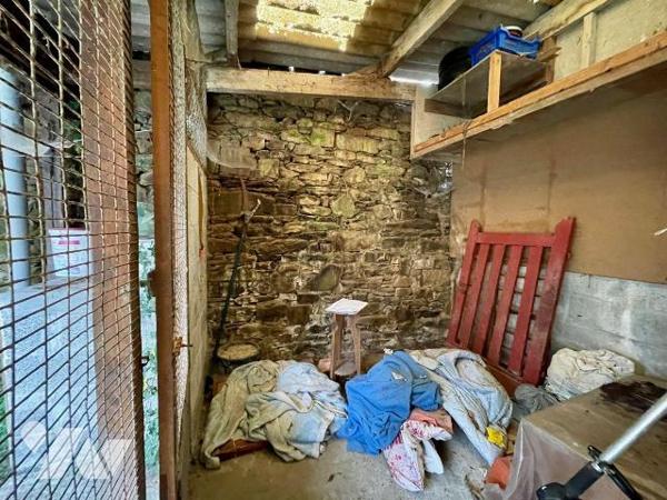 Centre ville Lannion, quartier STANCO.
Charmante petite maison ayant besoin d'une rénovation i...