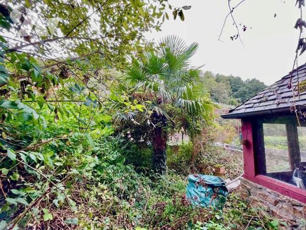 Centre ville Lannion, quartier STANCO.
Charmante petite maison ayant besoin d'une rénovation i...