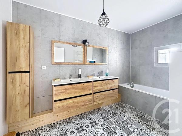 Maison à vendre  5 pièces - 111,46 m 2   FRESNES  - 94