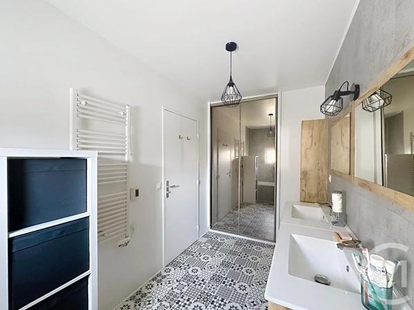 Maison à vendre  5 pièces - 111,46 m 2   FRESNES  - 94