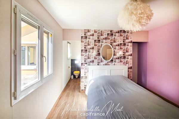 Grande maison familiale avec logement indépendant, garages et dépendances