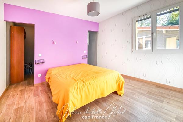 Grande maison familiale avec logement indépendant, garages et dépendances