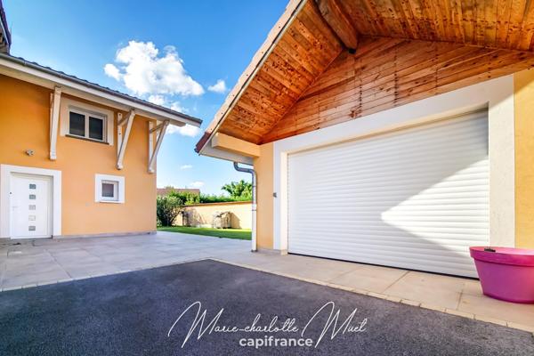 Grande maison familiale avec logement indépendant, garages et dépendances