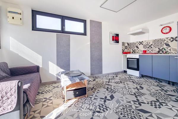 Grande maison familiale avec logement indépendant, garages et dépendances