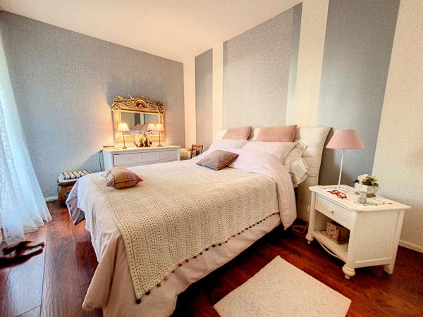 Appartement rez-de-jardin de 4 pièces 86 m², double place de parkings, cave !  Au village de Montigny