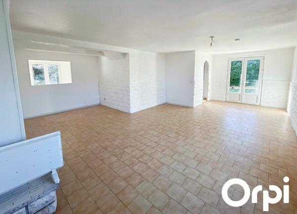 Maison à vendre    5 pièces •  Bollène