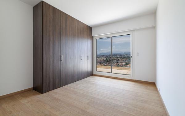 Appartement à vendre    5 pièces • 167,34 m2 Nice