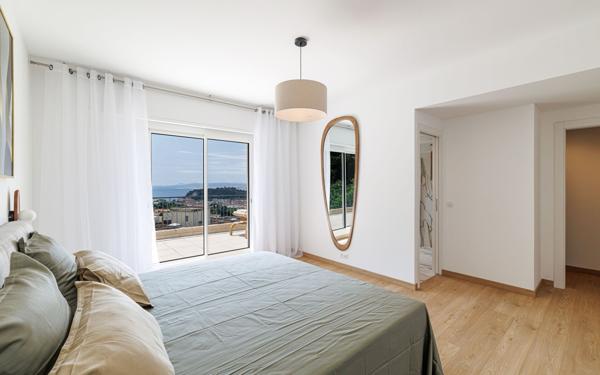 Appartement à vendre    5 pièces • 167,34 m2 Nice