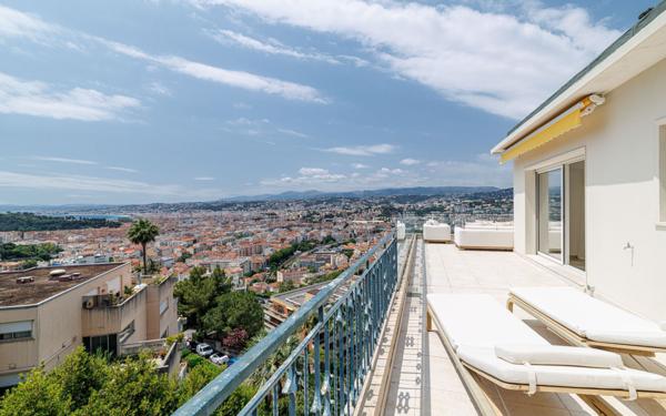 Appartement à vendre    5 pièces • 167,34 m2 Nice