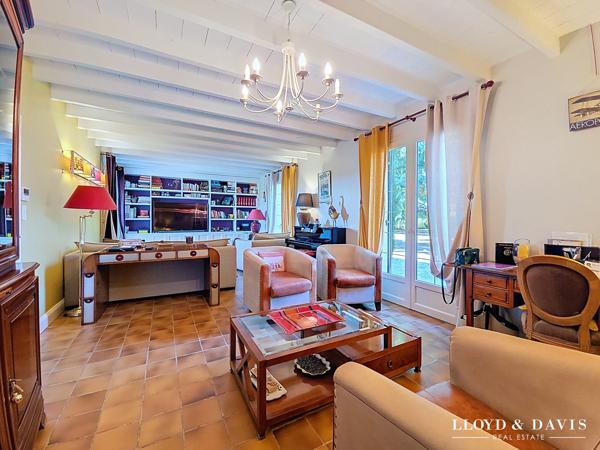 Bordeaux et Angoulême à 45 min – Maison familiale avec piscine sur parc arboré de 4 350 m²