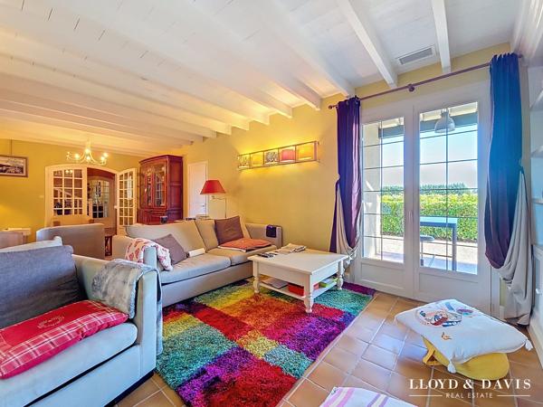Bordeaux et Angoulême à 45 min – Maison familiale avec piscine sur parc arboré de 4 350 m²