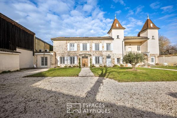 Bâtisse de caractère en plein coeur de Chasselay