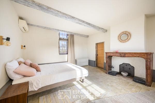 Bâtisse de caractère en plein coeur de Chasselay