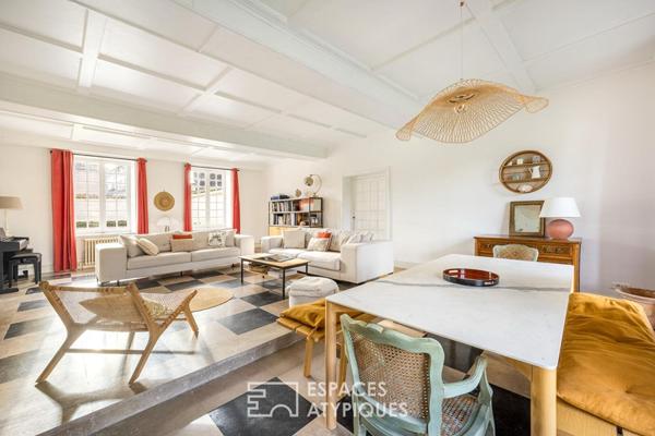 Bâtisse de caractère en plein coeur de Chasselay