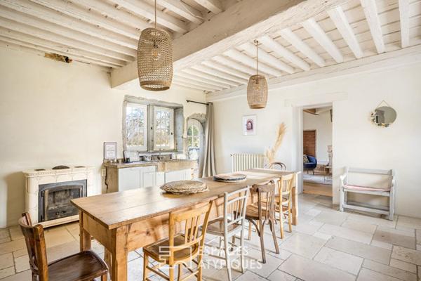 Bâtisse de caractère en plein coeur de Chasselay