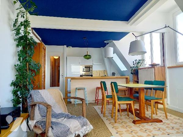 YVETOT, appartement de 71.87 m², 2 chambres, place de stationnement libre dans copropriété.