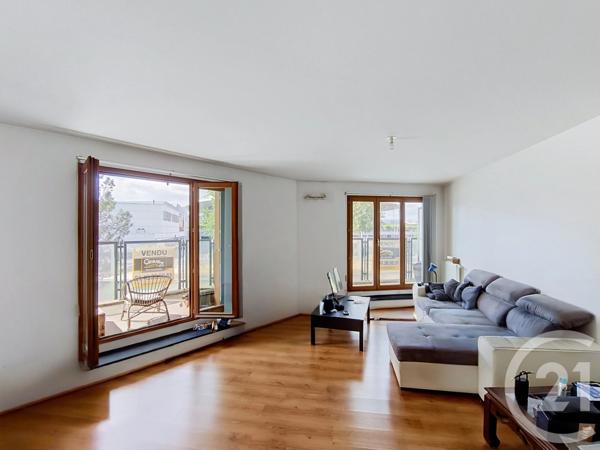 Appartement F4 à vendre  4 pièces - 79,65 m 2   ST DENIS  - 93