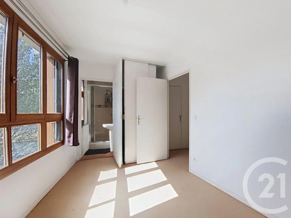 Appartement F4 à vendre  4 pièces - 79,65 m 2   ST DENIS  - 93