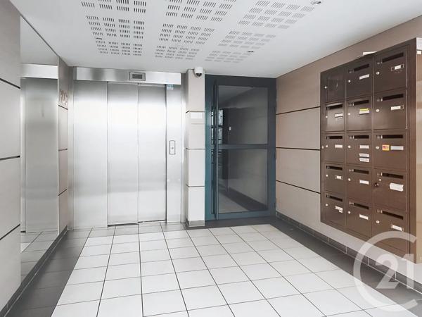 Appartement F4 à vendre  4 pièces - 79,65 m 2   ST DENIS  - 93