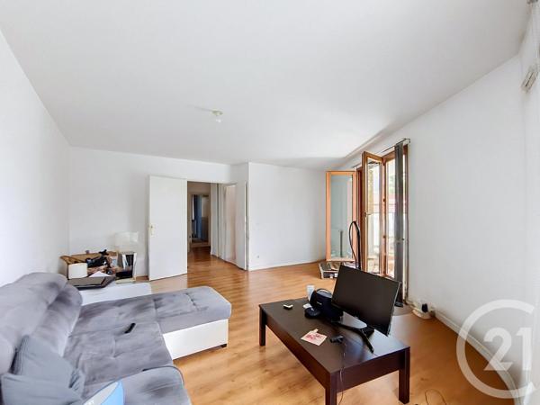 Appartement F4 à vendre  4 pièces - 79,65 m 2   ST DENIS  - 93