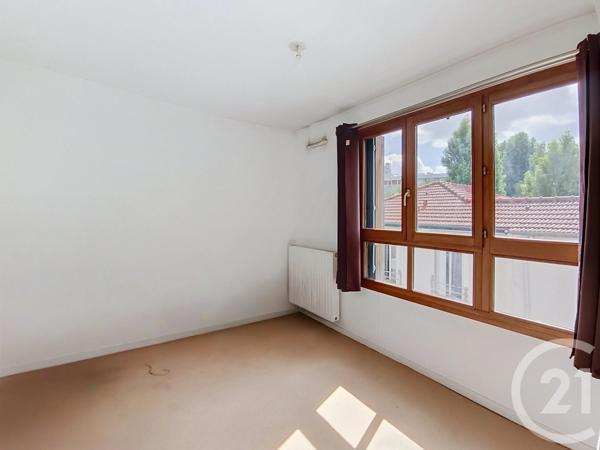 Appartement F4 à vendre  4 pièces - 79,65 m 2   ST DENIS  - 93
