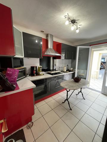 Amiens (80090) Maison spacieuse de 141 m² avec 4 chambres sur terrain arboré de 1493 m²