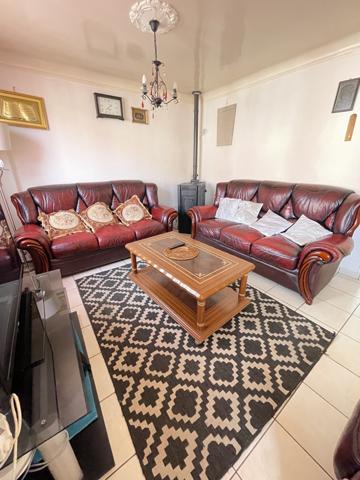 Amiens (80090) Maison spacieuse de 141 m² avec 4 chambres sur terrain arboré de 1493 m²